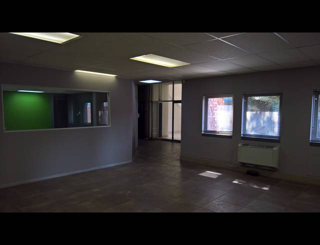1,841M² WAREHOUSE TO LET IN RANDJESPARK